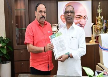 Shibu Soren should get the status of 'Father of the State'