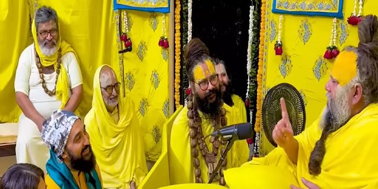 Shilpa Shetty and Raj Kundra took refuge in Premananda Maharaj