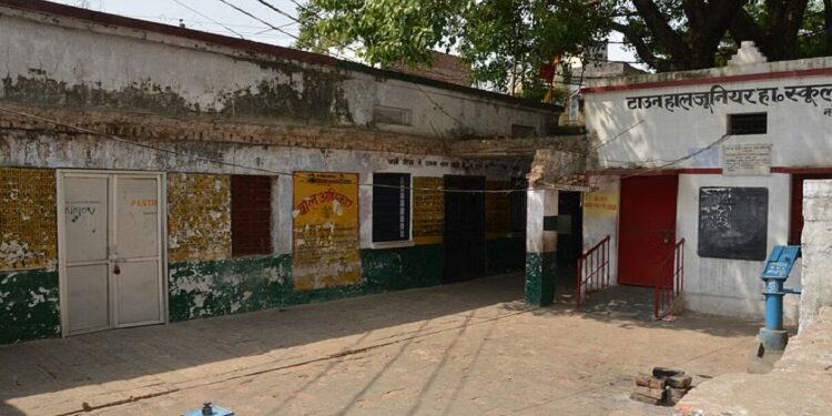 Dilapidated school buildings will be demolished