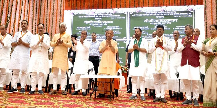 CM Yogi inaugurated schemes worth rs381 crore in Saharanpur