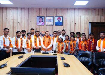 ABVP's winning candidates met CM Dhami