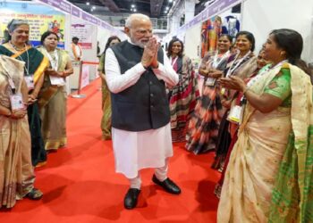 PM Modi meets women from self-help groups