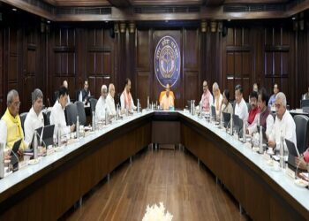 Yogi Cabinet