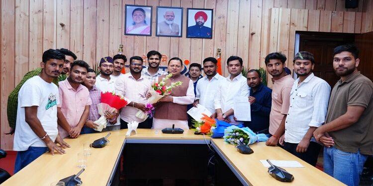 Representatives of Uttarakhand Unemployed Association met CM Dhami