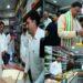 CM Dhami made a purchase from 'Khadi Gramodyog Bhawan'