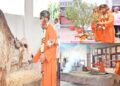 CM Yogi did cow service by worshipping cows on Vijayadashami.