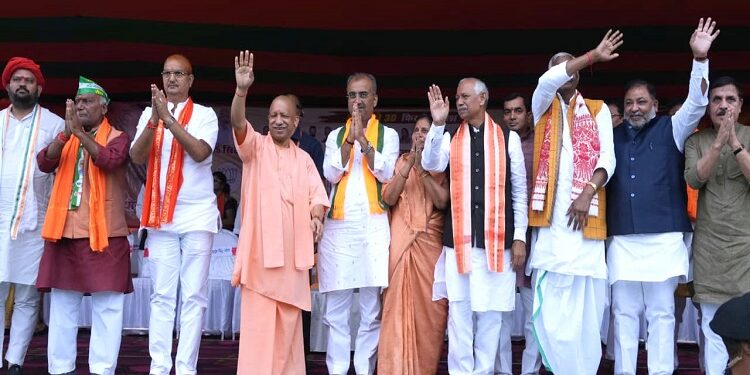 UP CM Yogi roared in Siwan, Bihar