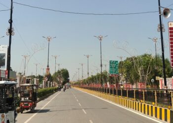 The streets of Ramnagari were illuminated before Deepotsav