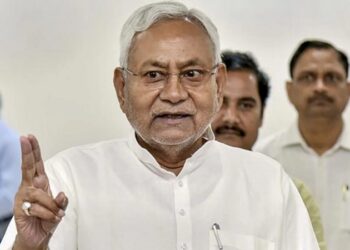 JDU has expelled 11 leaders from the party.