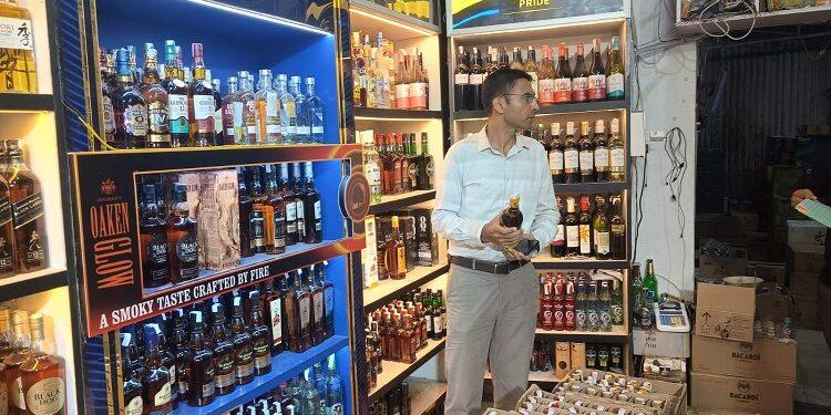 DM Savin Bansal strict on the fire incident in Circle Bar