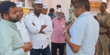 Dr. Bhaskar Prasad, CMS of Sultanpur, has been suspended.