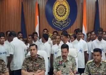 37 Naxalites surrender in Dantewada