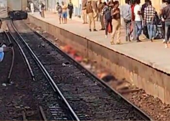 6 killed after being hit by Kalka Express