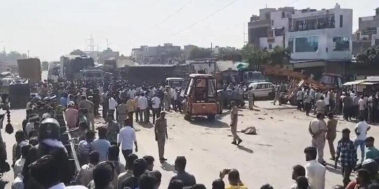 10 people died in a road accident