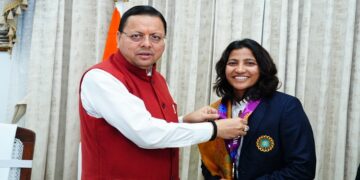 Female cricketer Sneh Rana met CM Dhami
