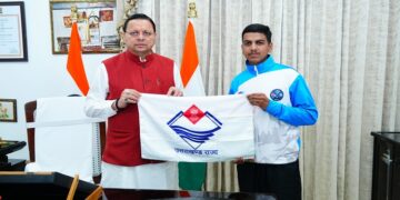 Mount Everest conqueror Sachin Kumar met CM Dhami