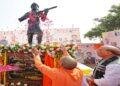 CM Yogi and Rajnath Singh unveiled the statue of warrior Uda Devi Pasi.