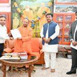 CM Yogi filled the form for SIR process