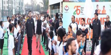 Savin Bansal flagged off the Doon Marathon