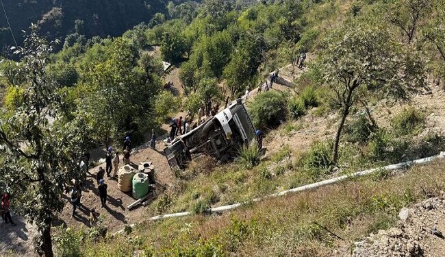 Bus full of passengers falls into a deep ditch