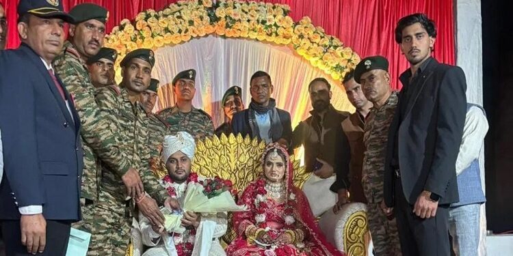 50 soldiers attended the wedding of the martyr's daughter.