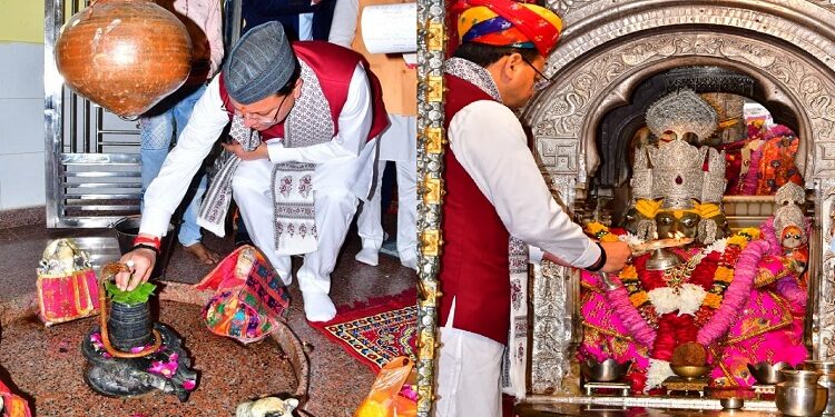 CM Dhami offered prayers at Shri Brahma Temple