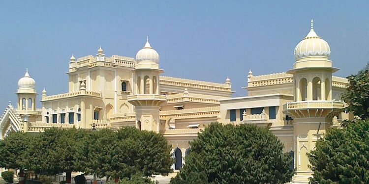 Nadwa College