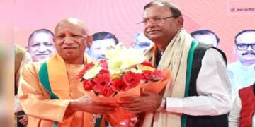 CM Yogi congratulated the newly elected state president Pankaj Chaudhary.