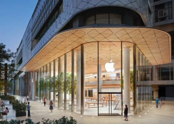 Apple Store Noida: नोएडा वालों के लिए इस लोकेशन पर खुला नया स्टोर, एड्रेस और टाइमिंग करें लें नोट