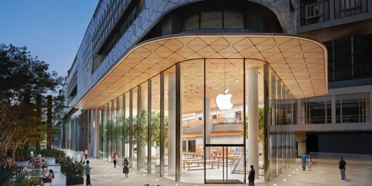 Apple Store Noida: नोएडा वालों के लिए इस लोकेशन पर खुला नया स्टोर, एड्रेस और टाइमिंग करें लें नोट