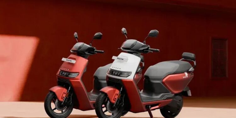 1.15 लाख के इलेक्ट्रिक स्कूटर ने बनाया रिकॉर्ड, 2 लाख लोगों ने खरीदा ये मॉडल