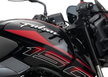 पुराने मॉडल को बाय-बाय..! एकदम चौचक लुक में आई Bajaj Pulsar, धांसू हुआ लुक