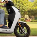 इस इलेक्ट्रिक स्कूटर ने मचाई धूम, बिक गईं 1 लाख से ज्यादा यूनिट, Ola को पछाड़ा