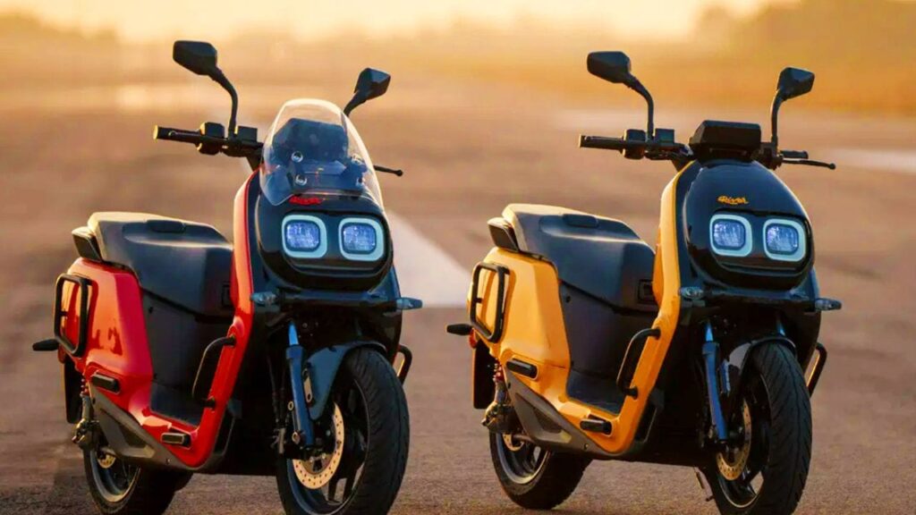 120 km रेंज वाले स्कूटर पर आया 22,000 का डिस्काउंट, Ola को भी देता है टक्कर