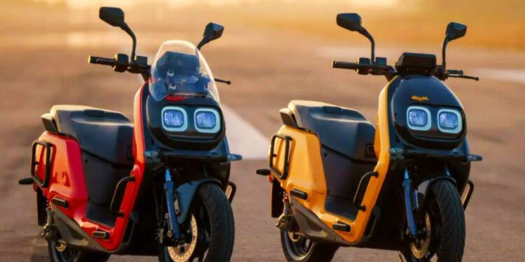 120 km रेंज वाले स्कूटर पर आया 22,000 का डिस्काउंट, Ola को भी देता है टक्कर