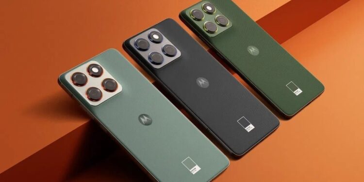 Motorola Edge 70 में है 50MP सेल्फी कैमरा, सेल शुरू होते ही मिल रही 1500 रुपए की छूट!