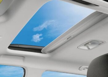 सनरूफ वाली 4 छोटी गाड़ियां, जो फीचर्स और कीमत दोनों में हैं दमदार