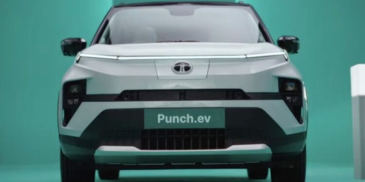 नए अवतार में इतनी बदलेगी टाटा Punch EV? डिजाइन से लेकर रेंज तक में होगा बदलाव