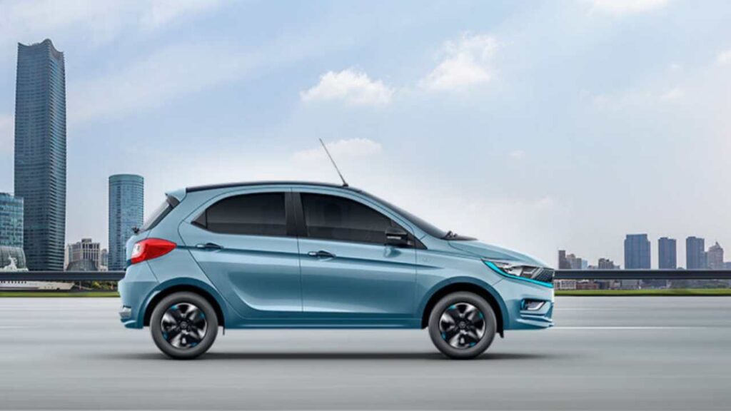 Electric Car: ये है सस्ती 5 सीटर इलेक्ट्रिक गाड़ी, सिंगल चार्ज पर दौड़ेगी 293km… कीमत सिर्फ इतनी