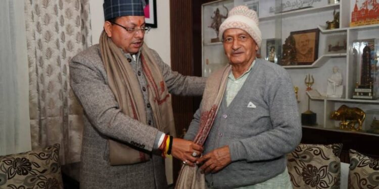 CM Dhami congratulated Bhagat Singh Koshyari on Padma Bhushan selection.