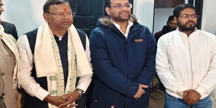Amanmani Tripathi met BJP State President Pankaj Chaudhary.