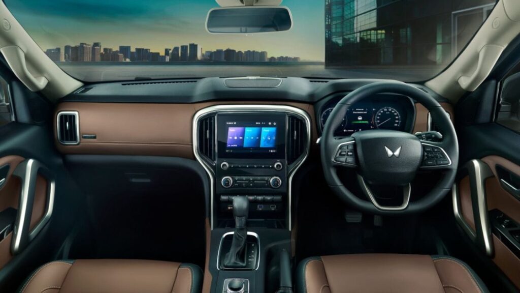 सालों बाद बड़ा उलटफेर, इस देसी SUV ने दी Creta को मात, नंबर 1 बन गई