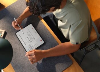 Oppo Pad 5 हुआ 10,050mAh बैटरी के साथ लॉन्च, प्रोसेसर भी है दमदार