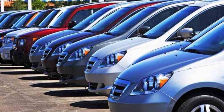 सेकेंड हैंड कार खरीदने पर कैसे बचा सकते हैं पैसे? ये है तरीका