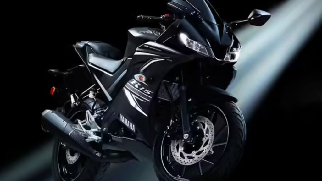 एक झटके में सस्ती हुई ये धांसू स्पोर्ट्स बाइक, अब कीमत 1.51 लाख से शुरू