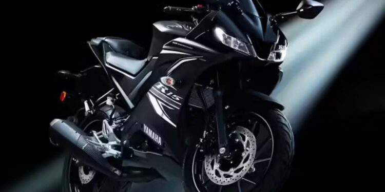 एक झटके में सस्ती हुई ये धांसू स्पोर्ट्स बाइक, अब कीमत 1.51 लाख से शुरू