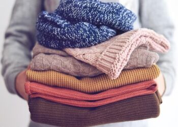 Tips for storing blankets and warm clothes