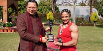 CM Dhami honored bodybuilder Pratibha Thapliyal