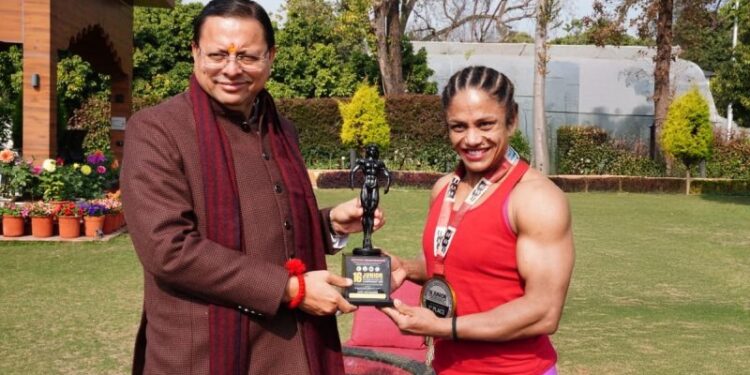 CM Dhami honored bodybuilder Pratibha Thapliyal