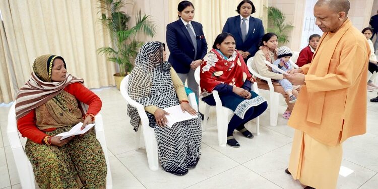 CM Yogi Adityanath did 'Janata Darshan'